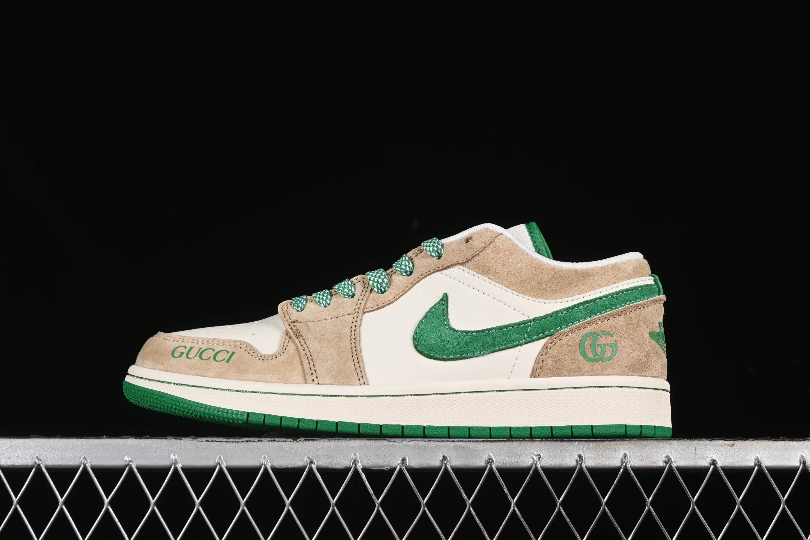 All categories Air Jordan Jordan series basketball shoes Air Jordan 1 Low high-end customized low-top sneakers Air Jordan 1 Low AJ1 Joe 1 Gucci joint-sheepskin green high-end customized low-top retro basketball shoes WG8850-014